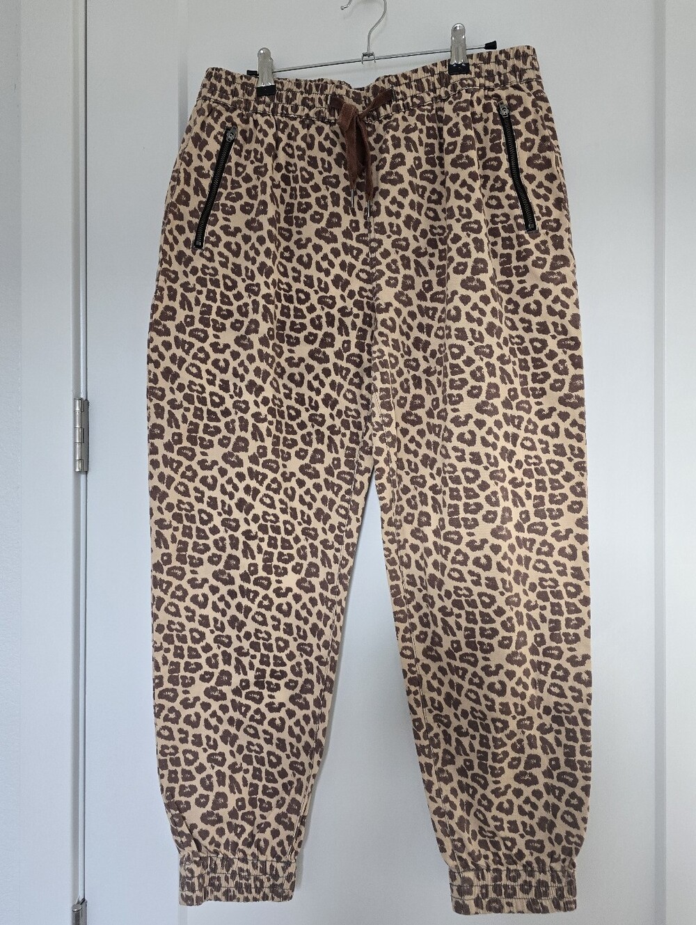 NWOT Leopard Print Joggers Curvy High Rise